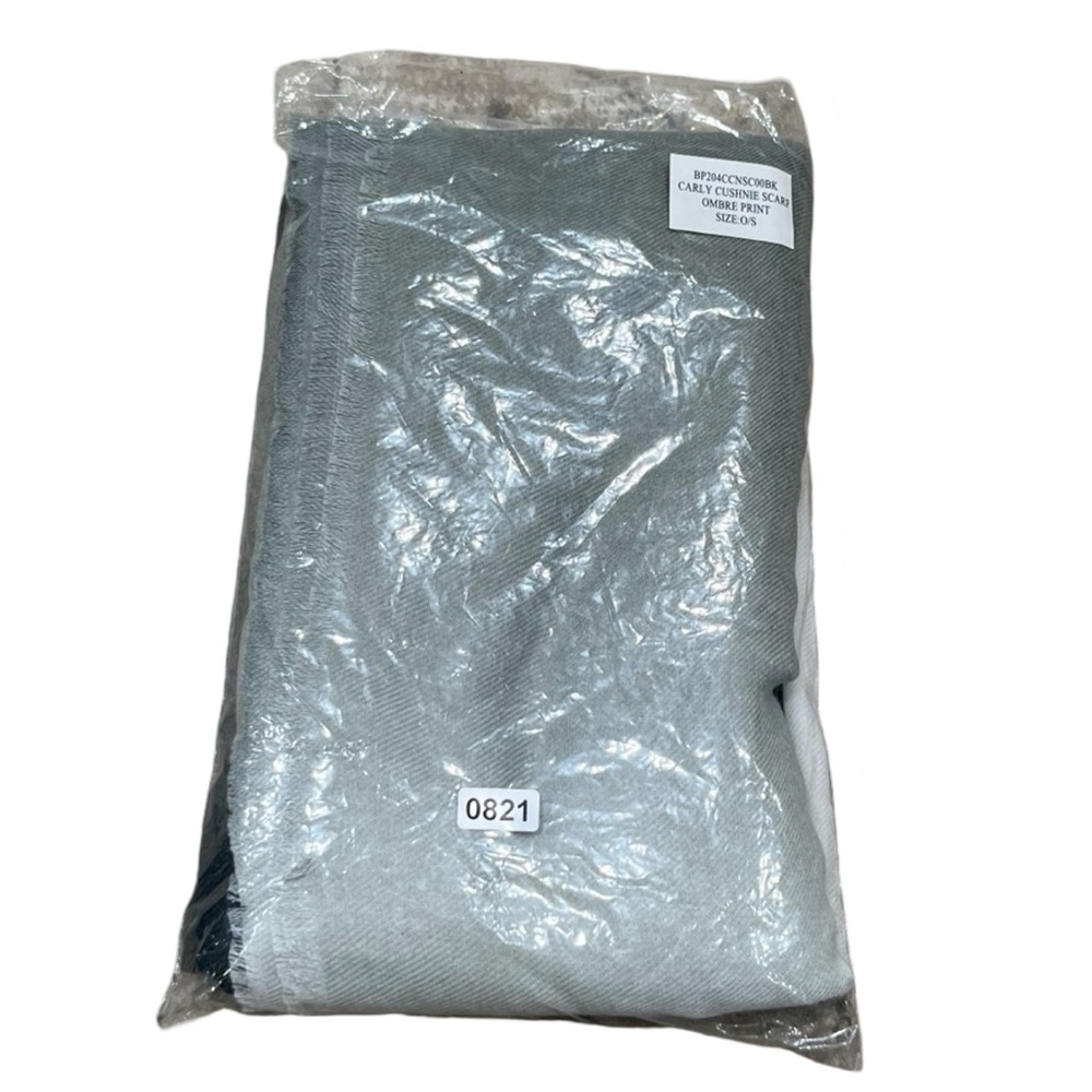 New Carly Cushnie Ombre Scarf Gray to White Ombre Fall Skiing Shawl Luxury Cozy - Picture 7 of 7